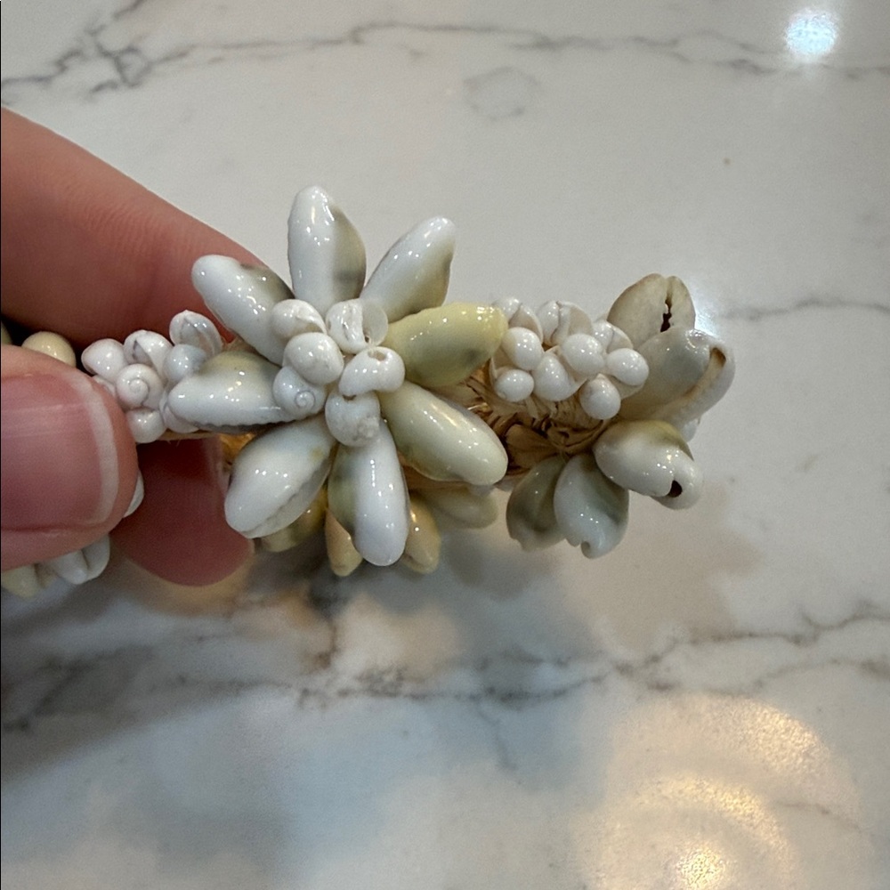 Sea shell bracelet